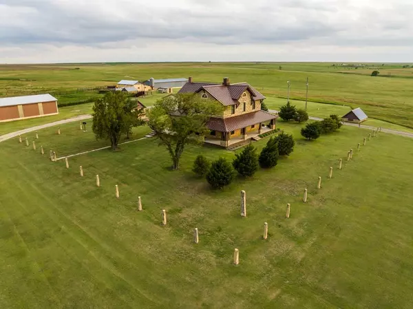 Grants Villa RD, Victoria, KS 67671