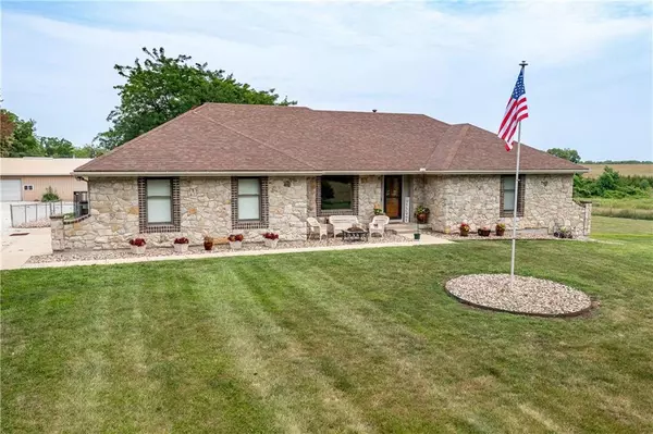 Eudora, KS 66025,2054 N 1100 RD