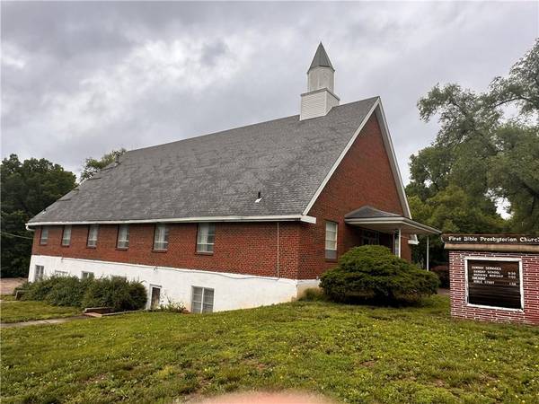 8614 Wornall RD, Kansas City, MO 64114