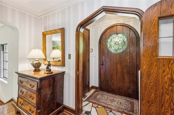 Mission Hills, KS 66208,2031 W 56th ST