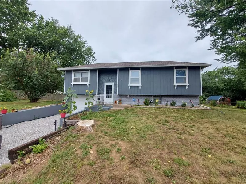 3460 S 201 RD, El Dorado Springs, MO 64744