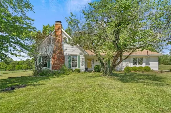 Kearney, MO 64060,15822 Evelyn LN