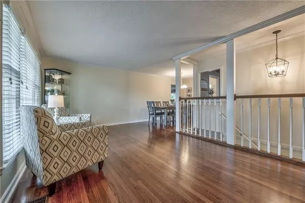Kansas City, MO 64114,9109 Western Hills DR