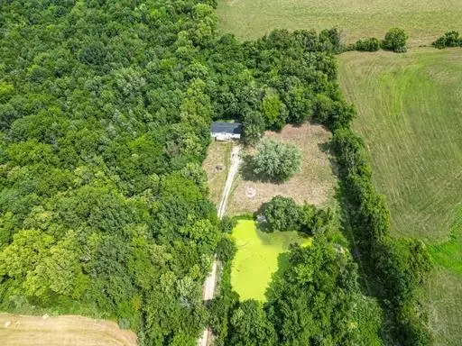1097 425th RD, Centerview, MO 64019