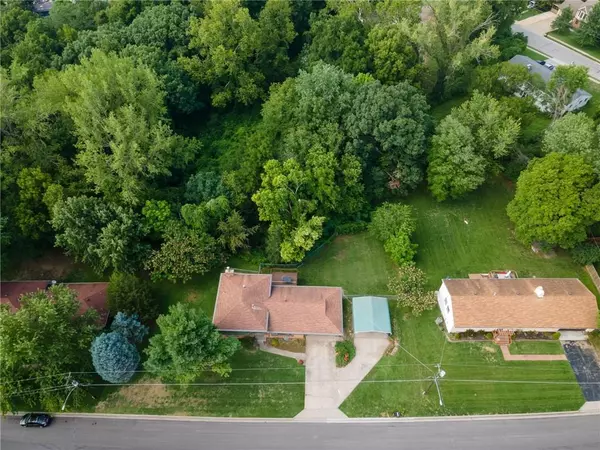 Riverside, MO 64150,318 Woodland RD