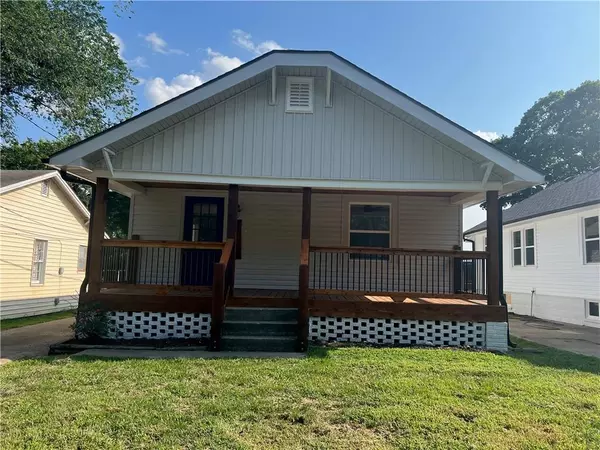 2113 E 26th AVE, North Kansas City, MO 64116