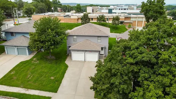 Leavenworth, KS 66048,416 Kiowa ST