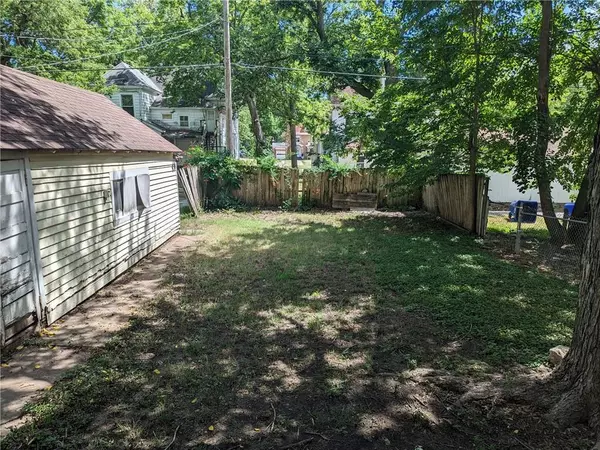 Sedalia, MO 65301,621 W 7th ST