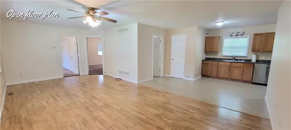 Warsaw, MO 65355,1227 Commercial ST