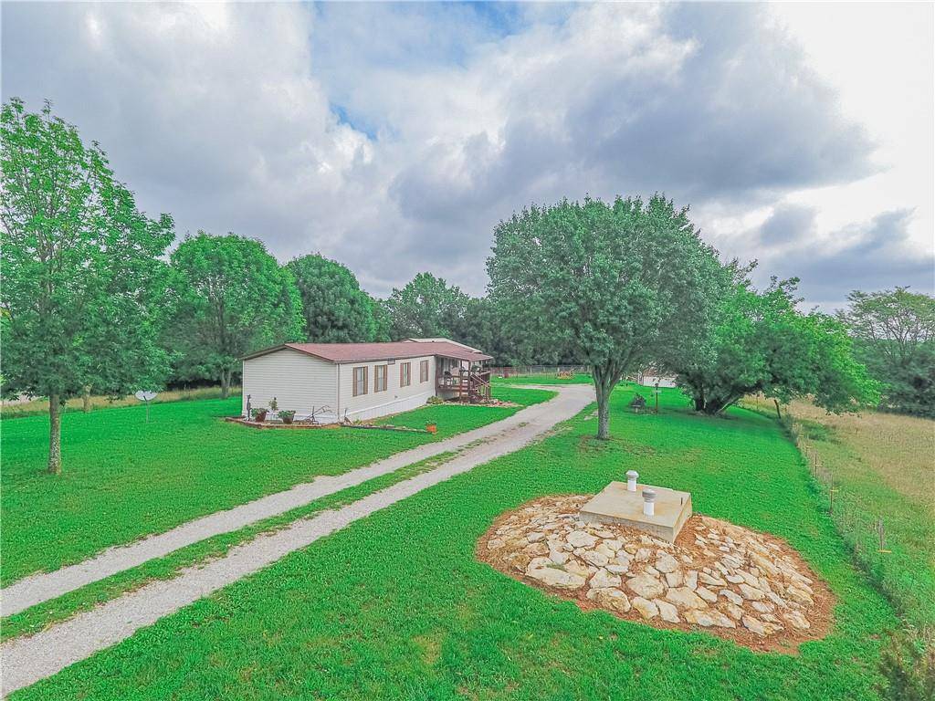 Gallatin, MO 64640,26382 242 ST