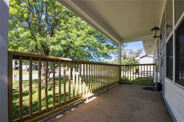 Edgerton, KS 66021,617 W Edgewood DR