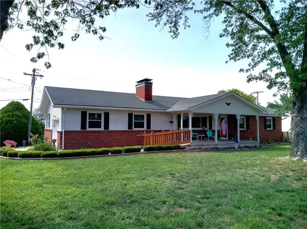 Warsaw, MO 65355,927 Pinnacle ST