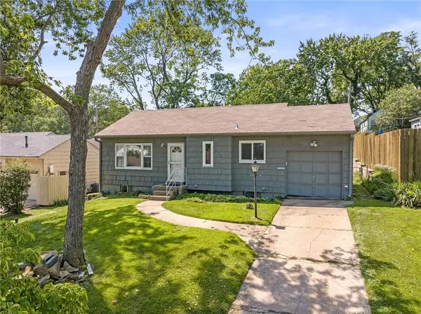 4906 Briar ST, Roeland Park, KS 66205