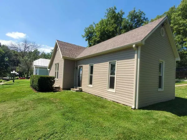 Camden Point, MO 64018,304 Camden ST