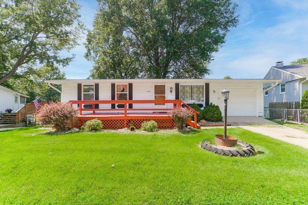 509 Fairlane ST, Lansing, KS 66043