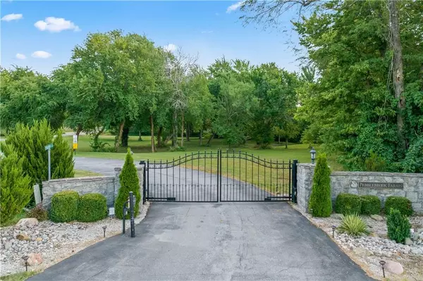 Greenwood, MO 64034,13600 S Pebblebrook LN