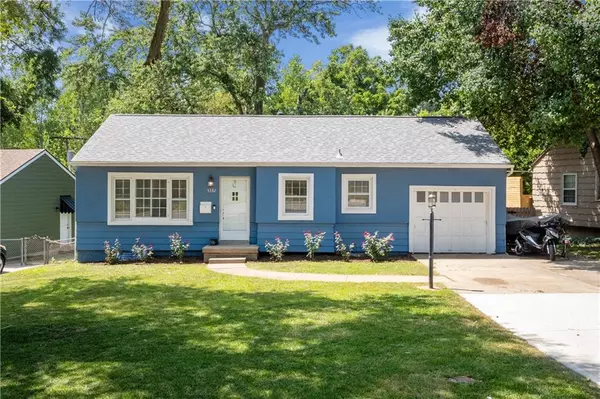Roeland Park, KS 66205,5332 Rosewood DR