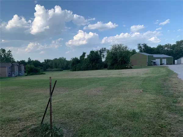 Peculiar, MO 64078,LOT 42 & 43 Maple CIR