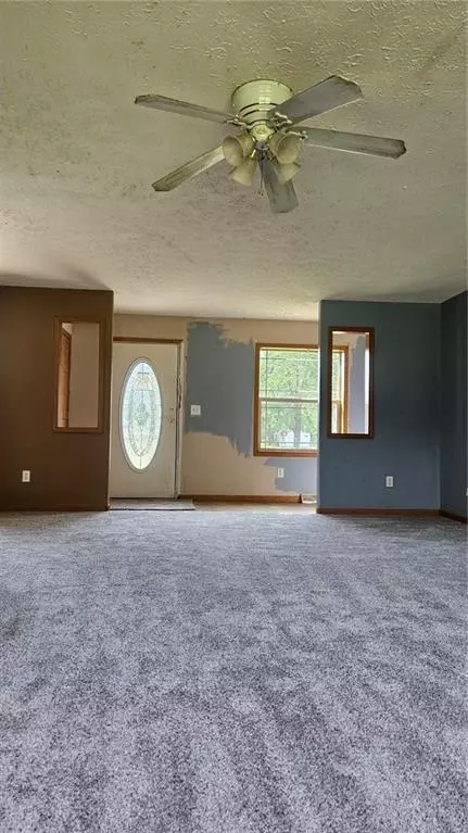 Pomona, KS 66076,627 Monroe ST