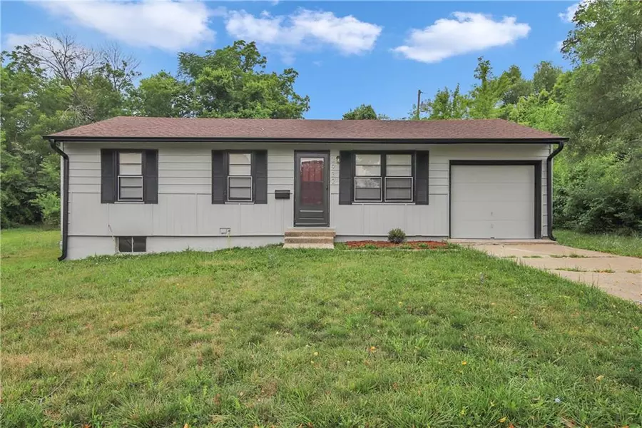 3932 Lawn AVE, Kansas City, MO 64130