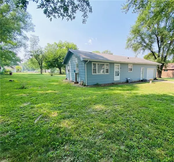 Mayview, MO 64071,104 SW Boundary ST