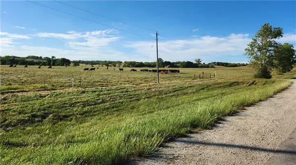 Paola, KS 66071,27726 Osawatomie RD