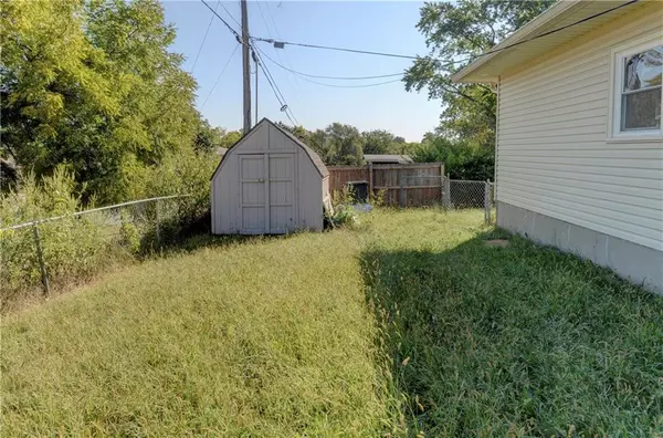 Leavenworth, KS 66048,1602 Pawnee ST