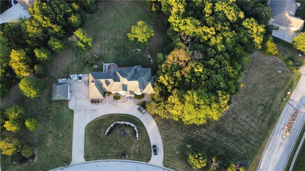 Shawnee, KS 66226,5033 Lewis DR