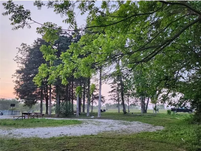 15780-15784-15836 Sunnyside RD, Warsaw, MO 65355