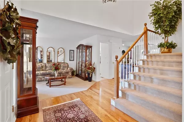 Lansing, KS 66043,608 S Bittersweet LN