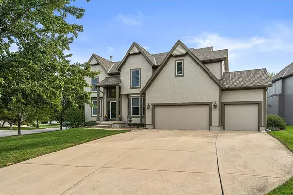 19621 W 98th TER, Lenexa, KS 66220