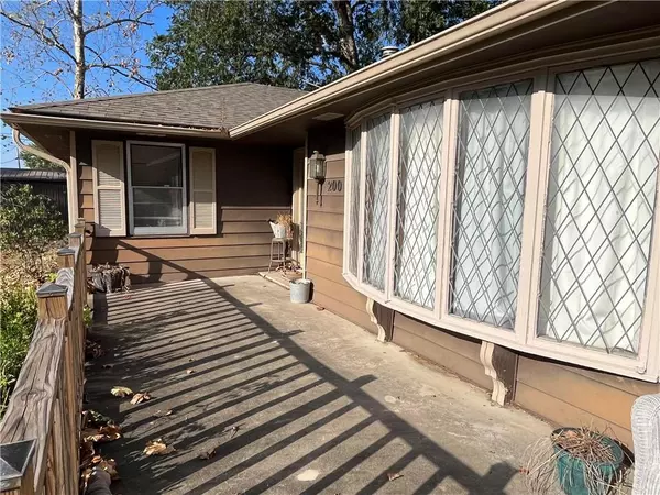 Appleton City, MO 64724,200 N Hickory ST