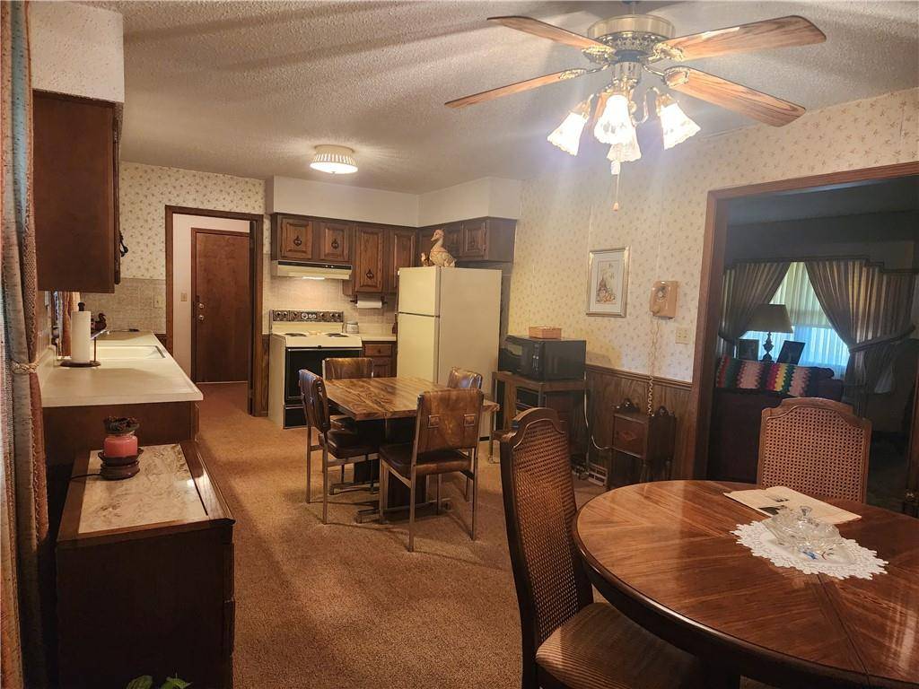 Gallatin, MO 64640,810 Ogden ST