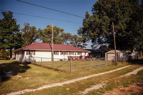 Horton, KS 66439,1670 2nd AVE #W