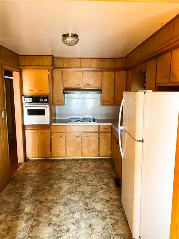 Chetopa, KS 67336,628 W Maple ST