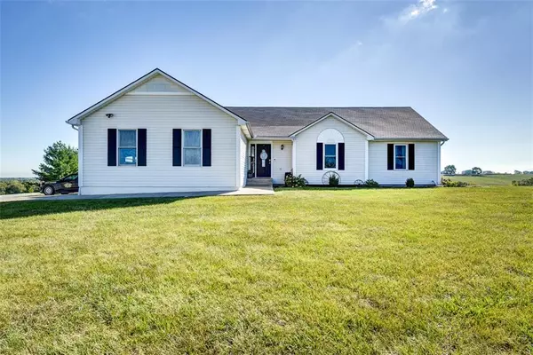 7867 Cavalry Hill RD,  Odessa,  MO 64076