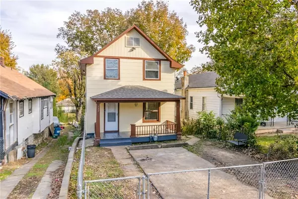 127 S OAKLEY AVE, Kansas City, MO 64123