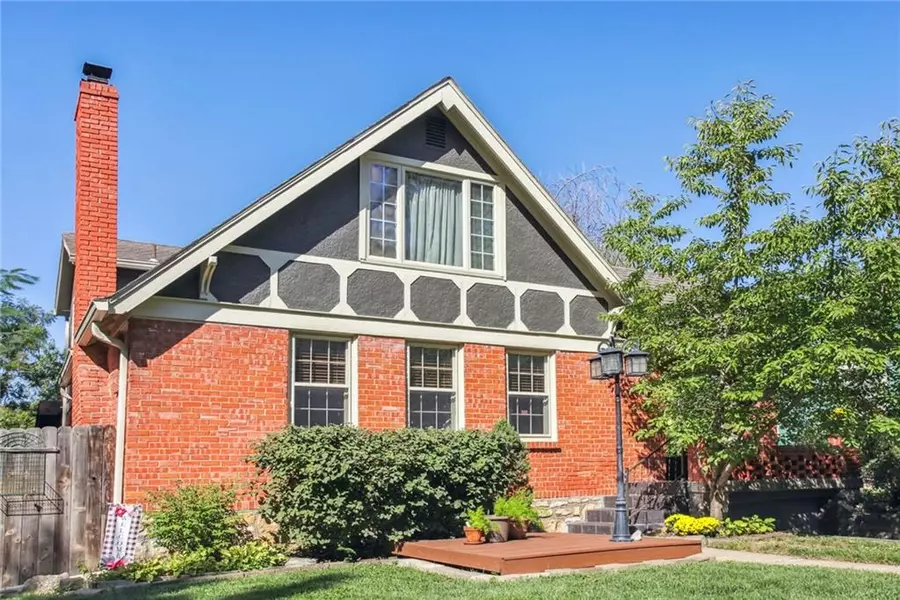 6132 Harrison ST, Kansas City, MO 64110