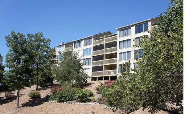 2500 Bay Point LN #211, Osage Beach, MO 65065