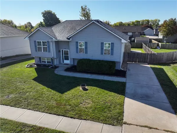 Smithville, MO 64089,1107 Viola ST