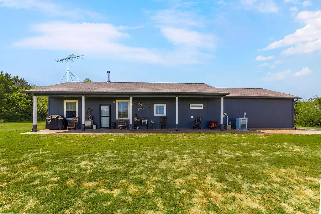 Centerville, KS 66014,12934 County Road 1077 RD