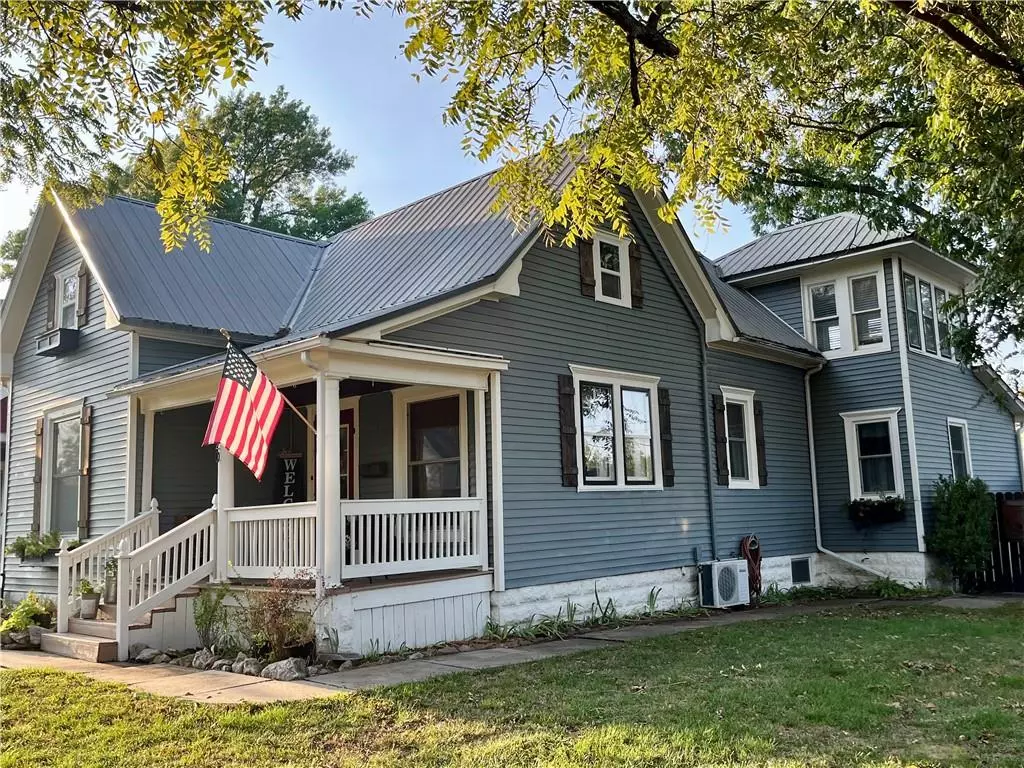 Osawatomie, KS 66064,920 Brown AVE