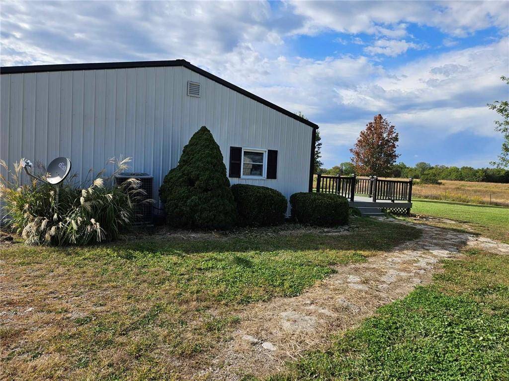 Farlington, KS 66734,336 W 690th AVE