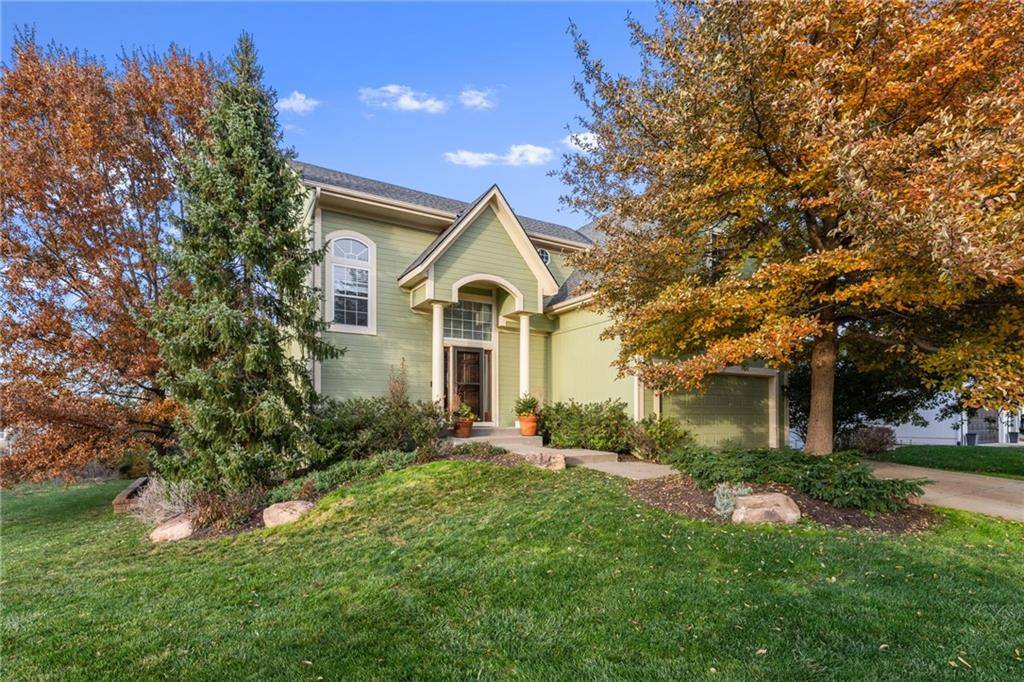 1308 N 4th East ST, Louisburg, KS 66053