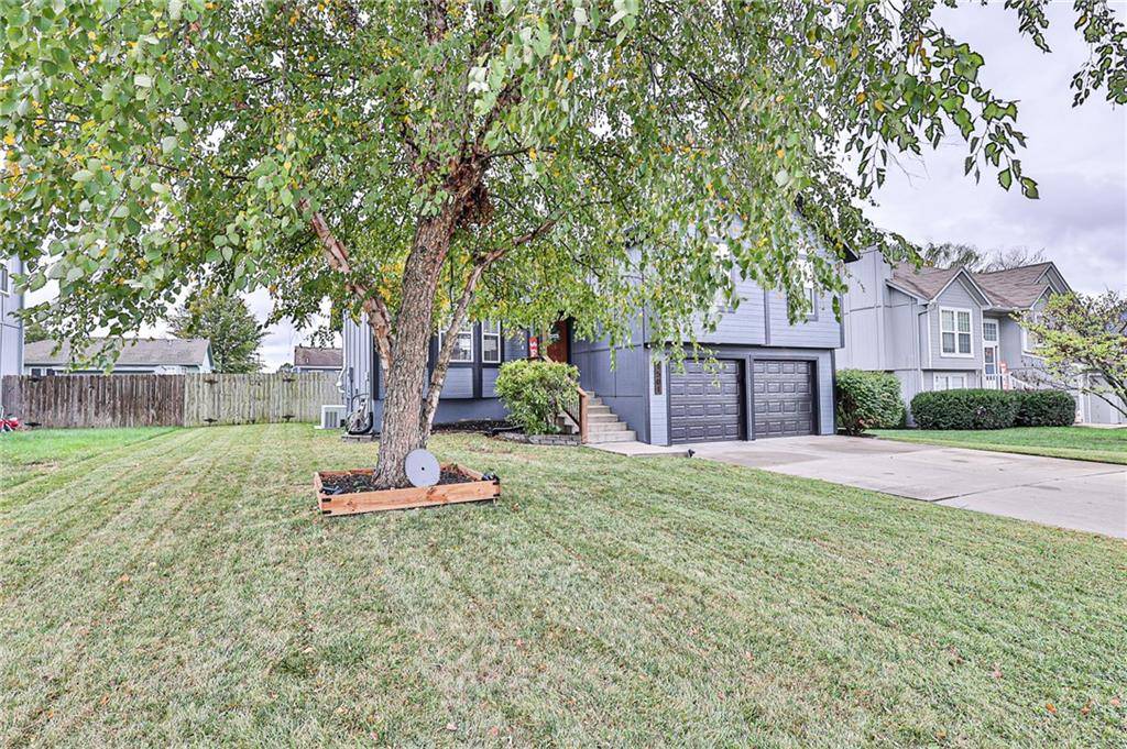 Greenwood, MO 64034,1501 Dogwood DR