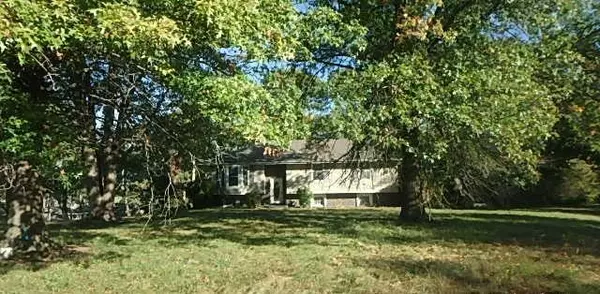 Holt, MO 64048,5746 Pine LN