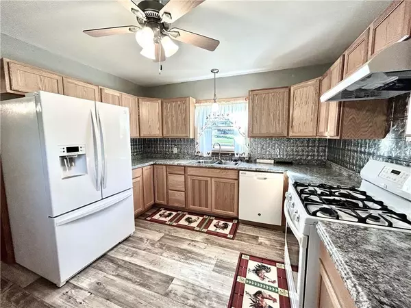 Bedford, IA 50833,503 Orchard ST