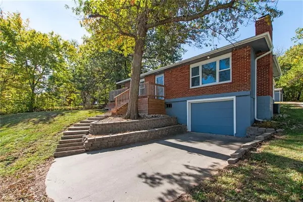 Oak Grove, MO 64075,2902 S Broadway ST