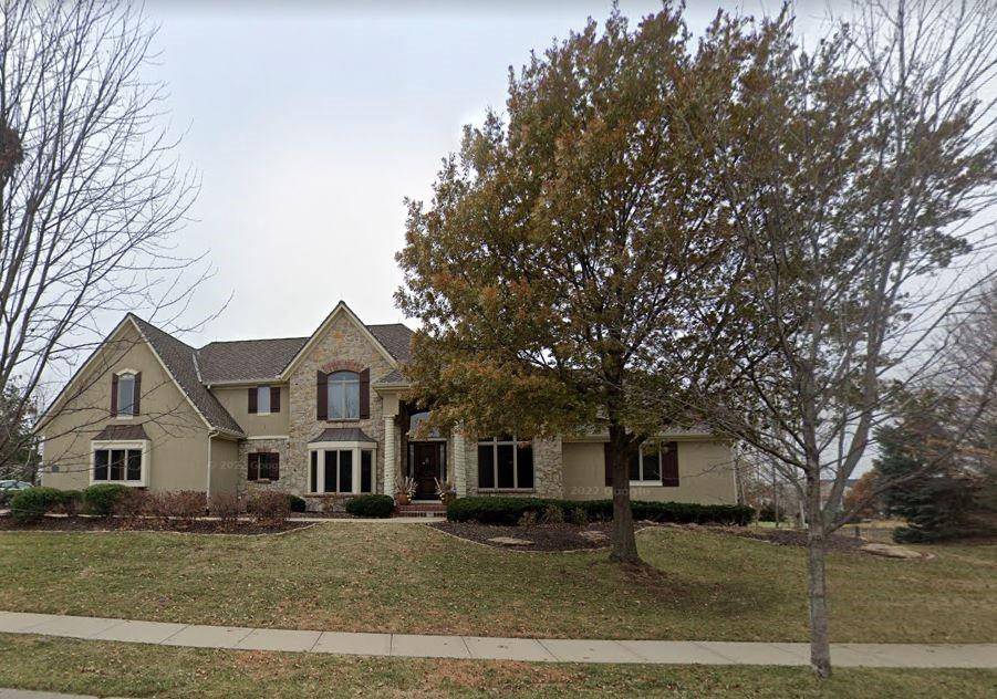 6109 Golden Bear DR, Overland Park, KS 66223
