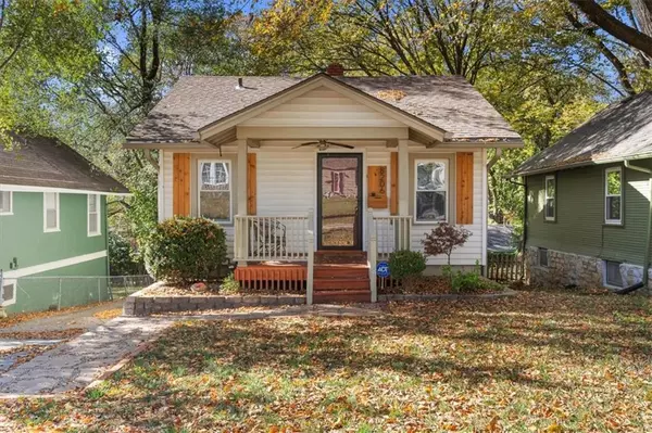 8206 Main ST, Kansas City, MO 64114